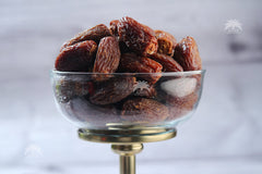 Dry Dates Black
